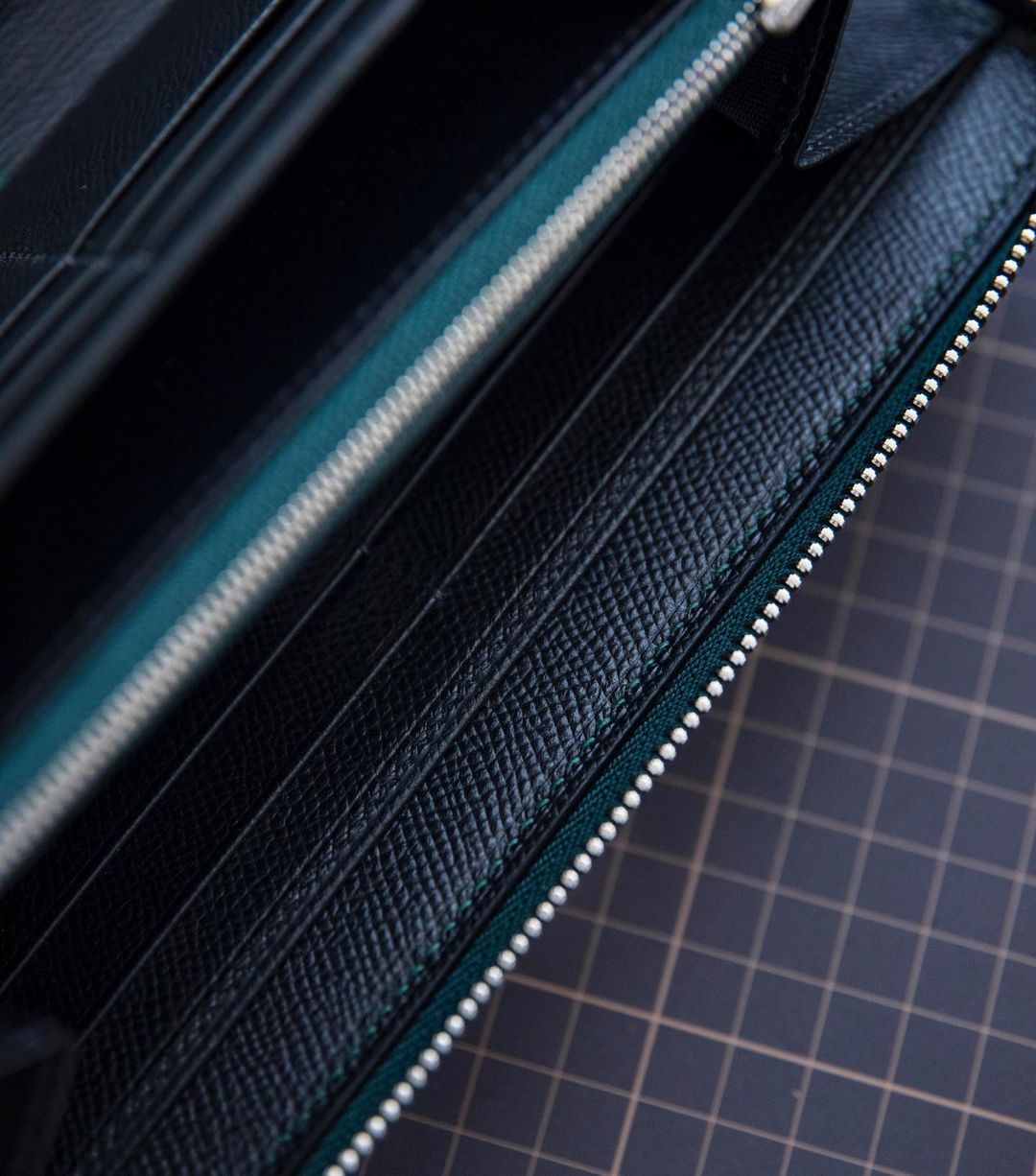 Passport zip wallet