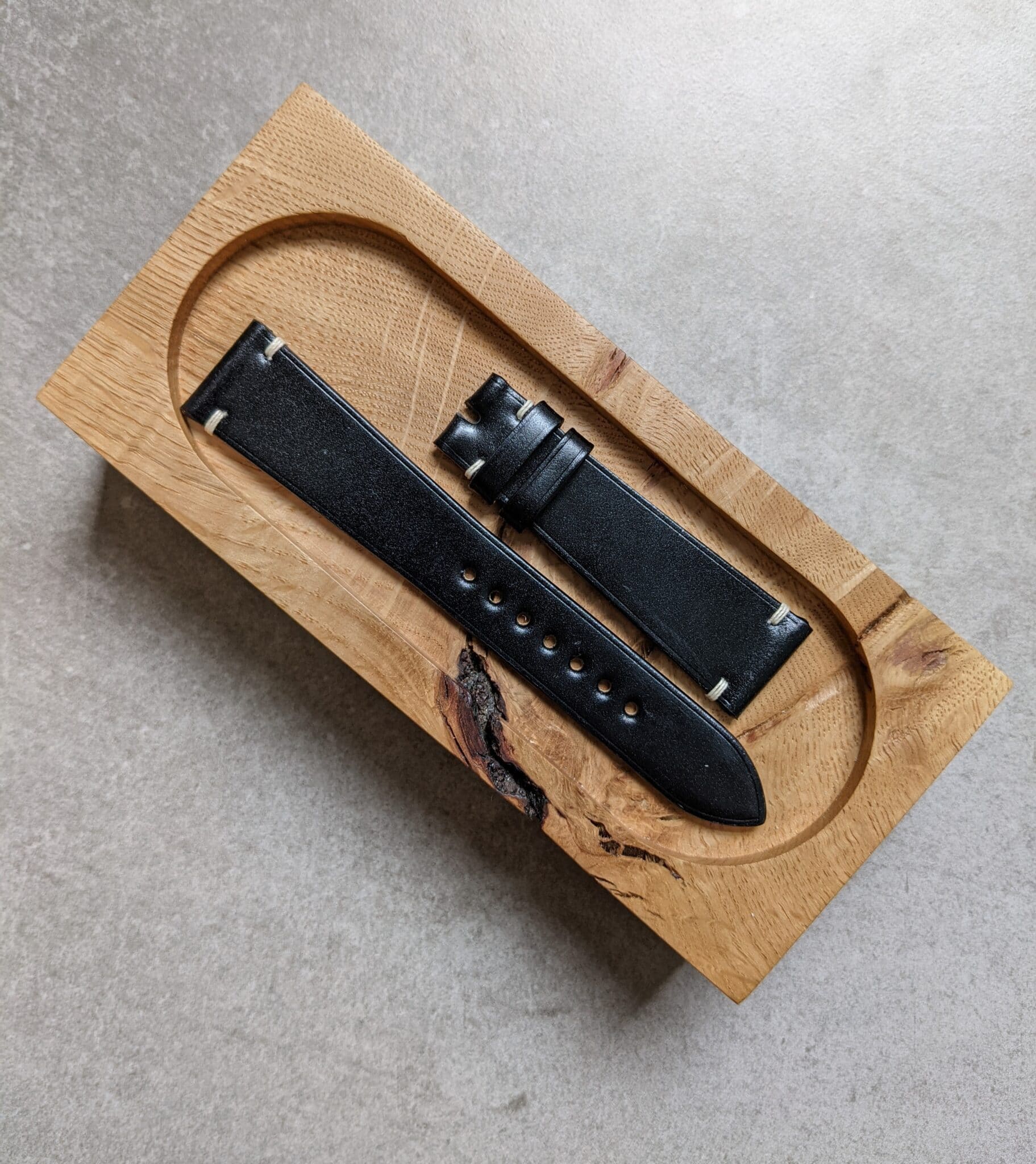 Cordovan Vintage Strap Minimal Stitch - Black
